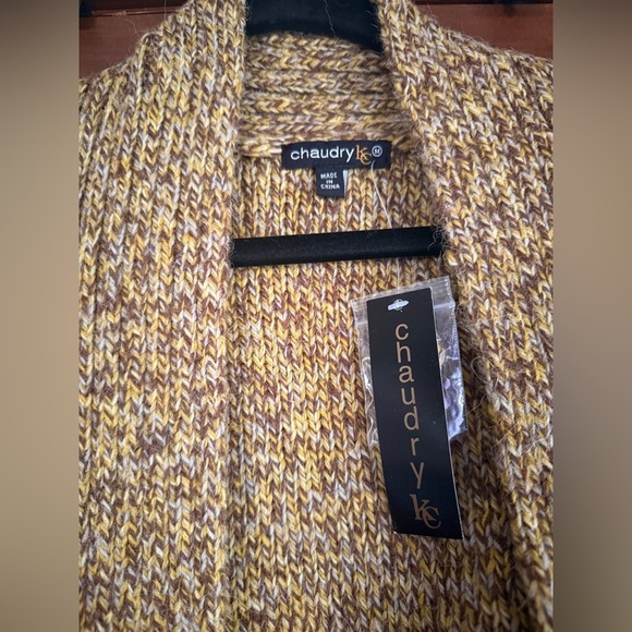 Chaudry KC Knit Cardigan Sweater 🐻 - Picture 2 of 3